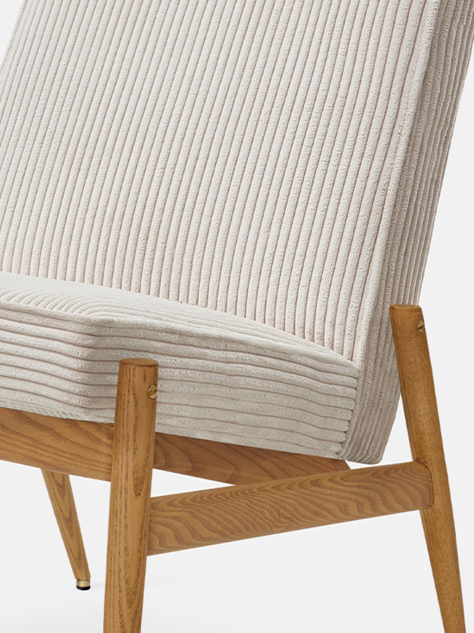 Fotel klubowy Fox w tkaninie Cord Creme