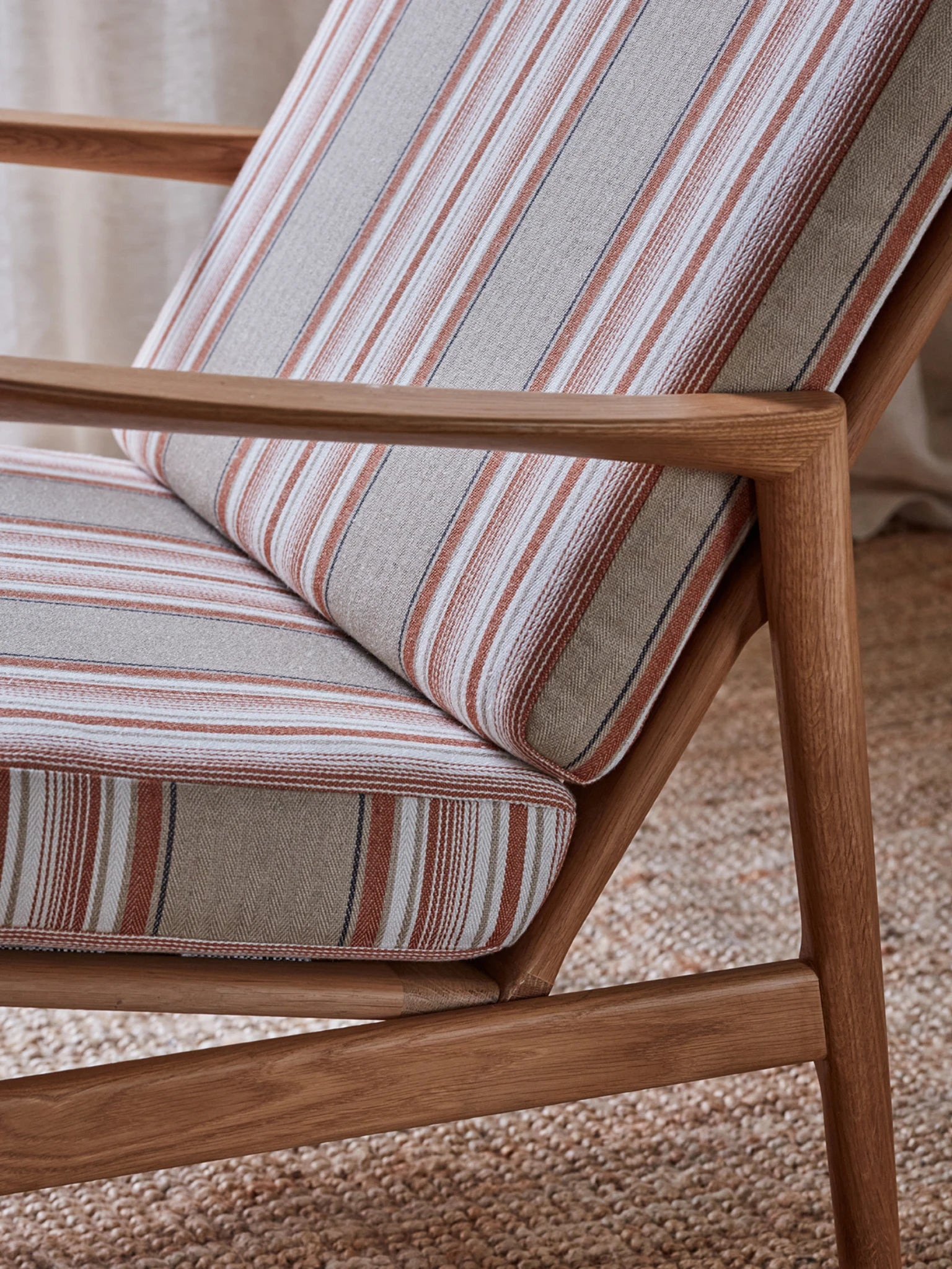 Fotel Stefan w tkaninie Aveiro Beige Orange Brulee Casamance